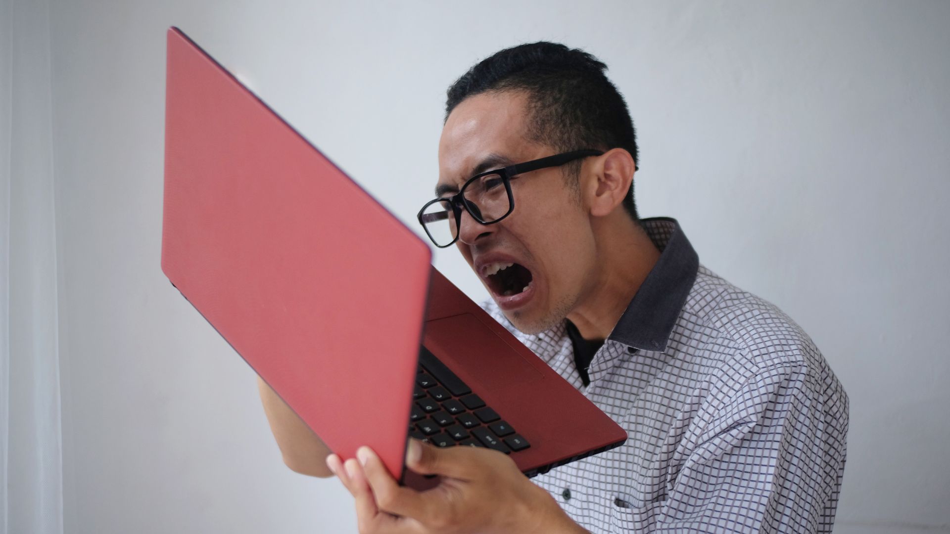 You are currently viewing 5 Penyebab Laptop Mati Sendiri, Ini Solusi dan Pencegahannya!