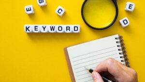 Read more about the article Cara Menemukan Long Tail Keywords yang Efektif untuk Bisnis Anda